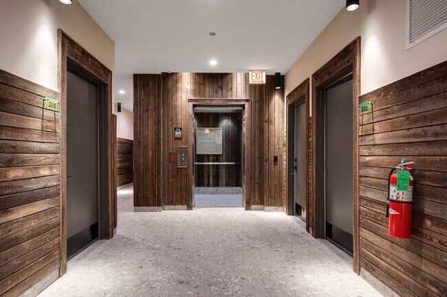 Building Photo - 1257 N Ashland Ave