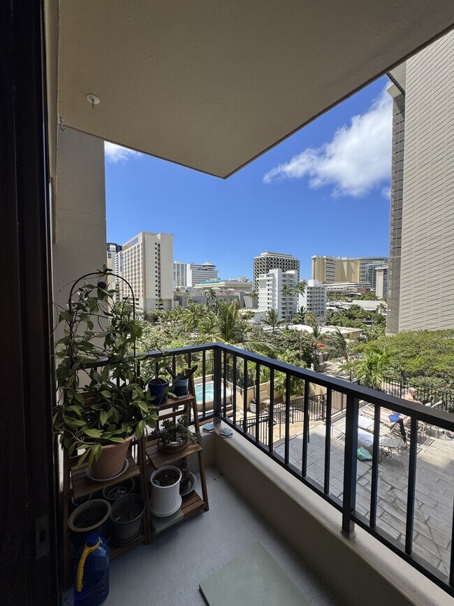 Building Photo - 2140 Kuhio Ave.