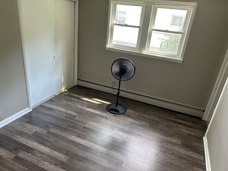 Bedroom - 1387 N Cole St