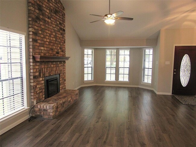 Building Photo - 3311 Golden Willow Dr