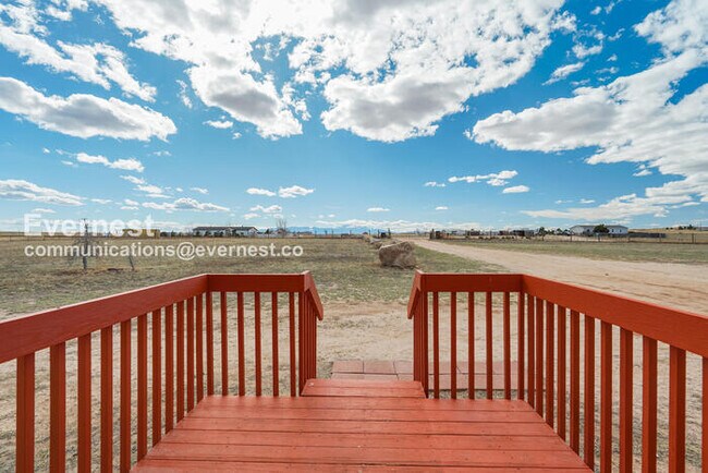 Building Photo - 1385 Antelope Dr