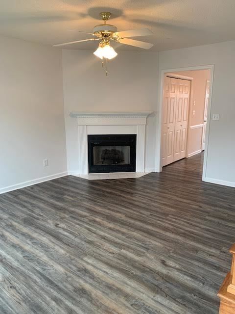 Building Photo - 3923 Sterling Pointe Dr