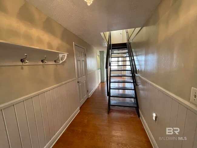 Building Photo - 6621 Purvis Rd