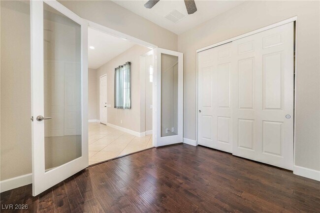 Building Photo - 2475 Blackcraig St