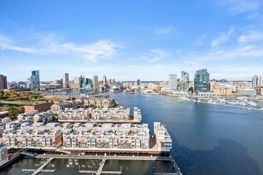 Building Photo - 100 Harborview Dr