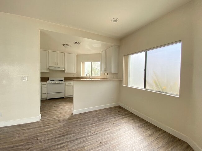 Building Photo - 2500 Abbot Kinney Blvd