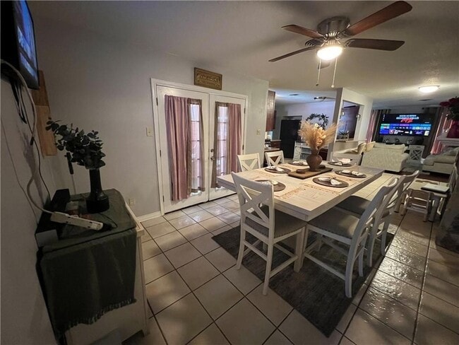 Building Photo - 6613 Carmen St