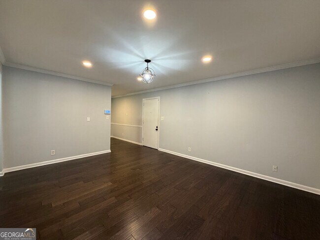 Building Photo - 777 Jordan Ln
