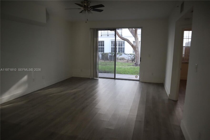 Building Photo - 721 SW 148th Ave