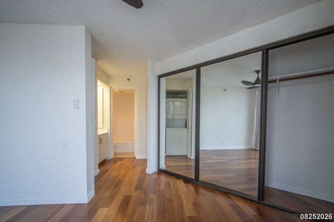 Building Photo - 930 Kaheka St