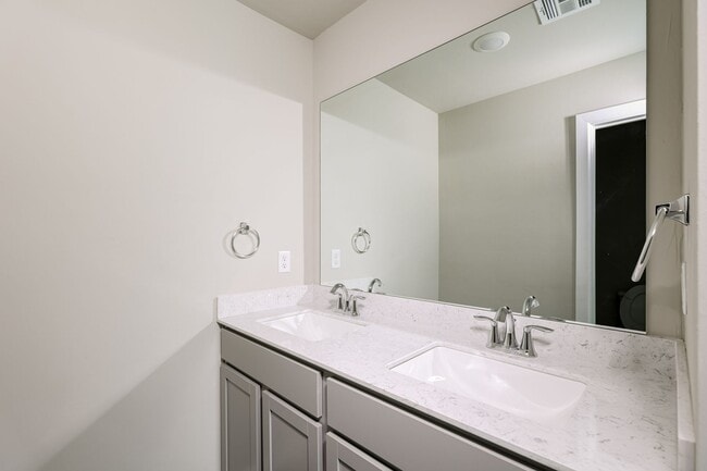 Building Photo - 10508 SW 41st St