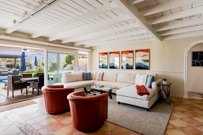 Building Photo - Movie Colony Oasis - Peaceful, Walk to Downtown (Monthly Only - No Long Term)