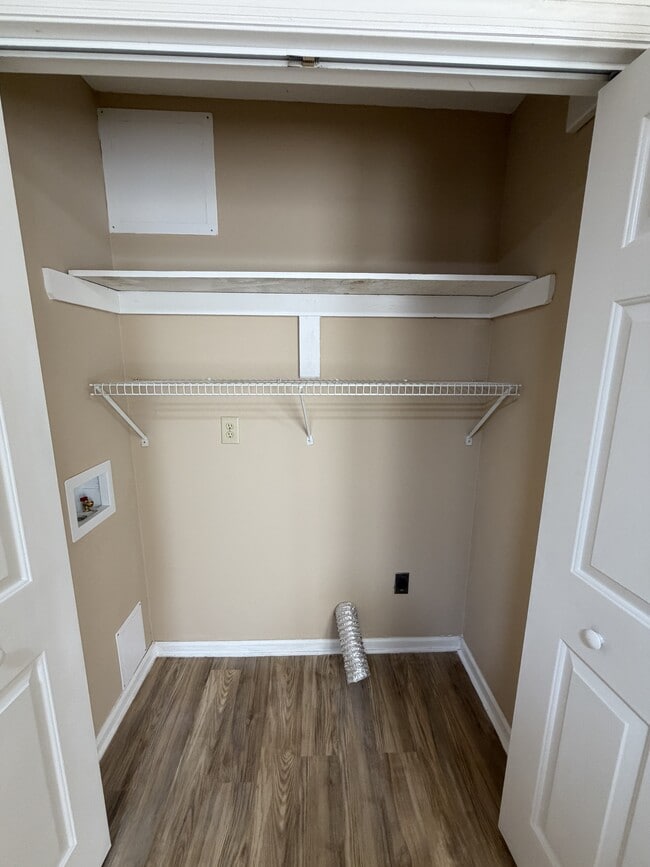 Building Photo - 2903 Cedar Creek Rd