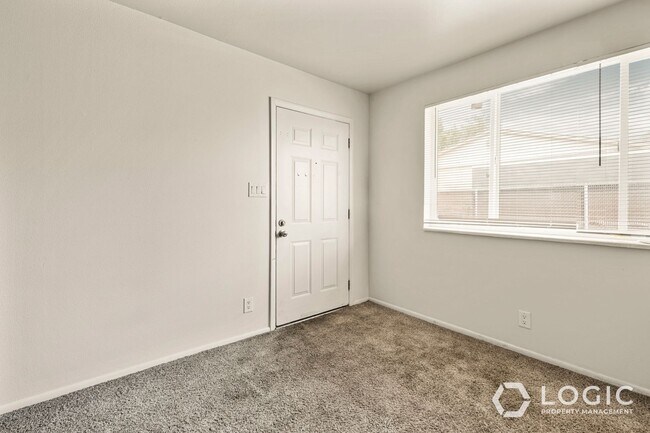 Building Photo - 331 W 170 N