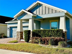 Building Photo - 11031 Redbud Woods Ln