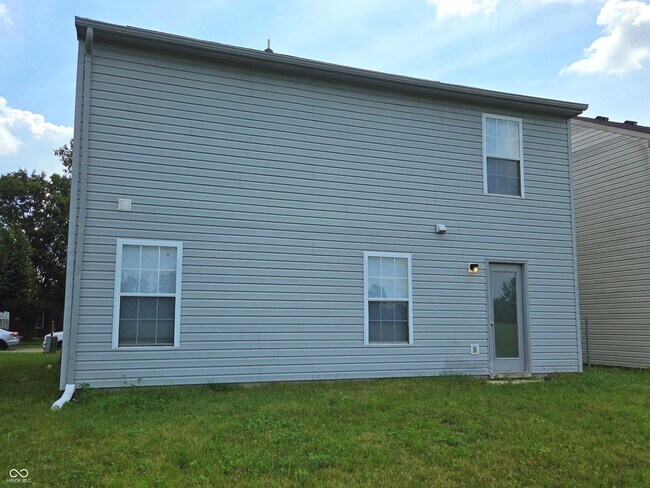 Building Photo - 4320 Village Bend Ln