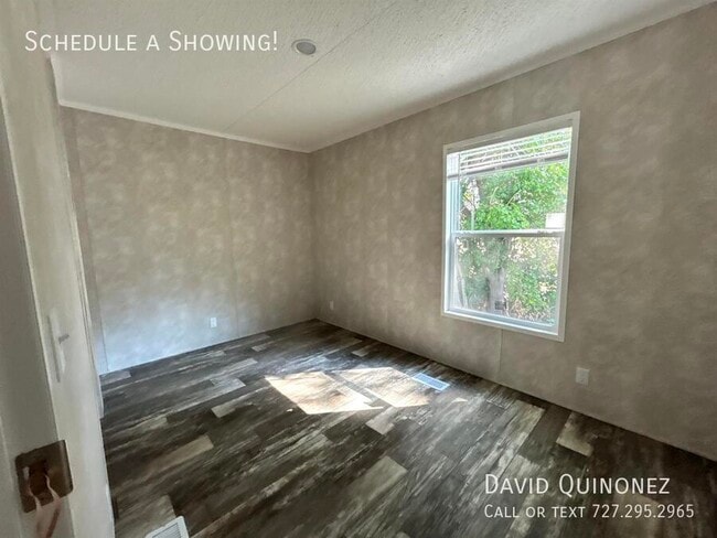 Building Photo - 4614 E Old Trail Rd