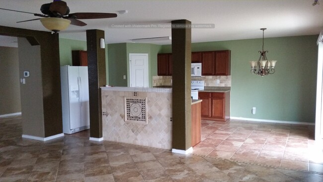 Building Photo - Huge 4/2.5/2 * In Desirable Monticello Ran...