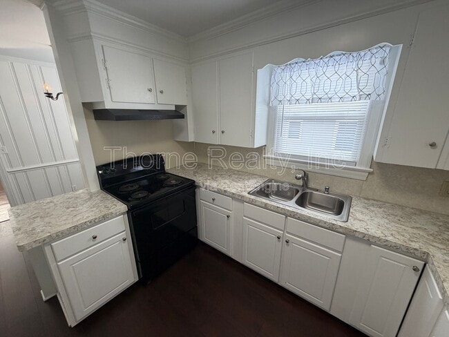 Building Photo - 1228 Griffin St