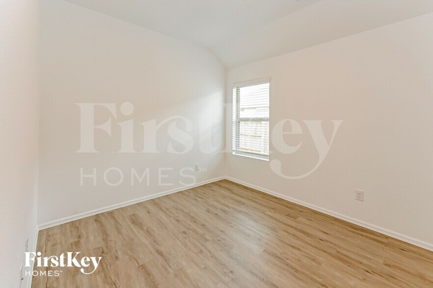 Building Photo - 5214 Eagleton Dr