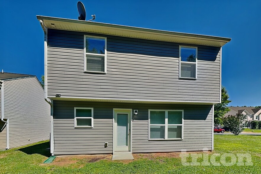 Building Photo - 9415 Bradstreet Commons Way