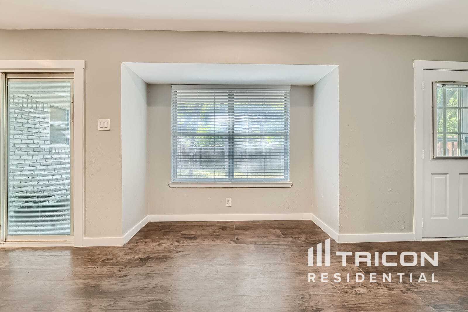 Building Photo - 506 Canyon Ridge Dr