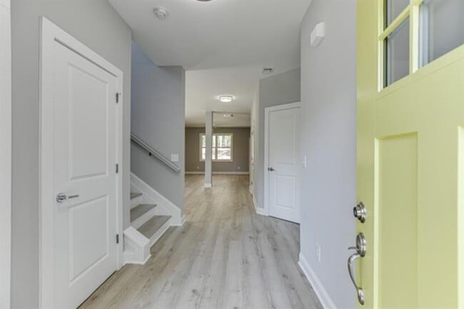 Building Photo - 1641 E Broad St