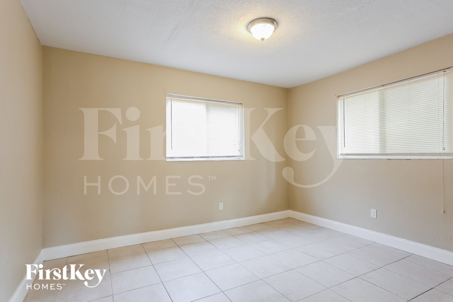 Building Photo - 4030 NW 8th Terrace