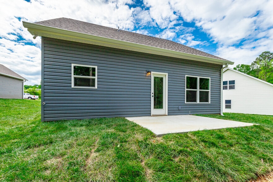 Building Photo - 4654 Heiskell Dr