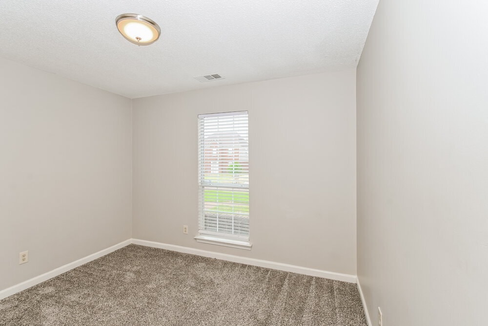 Building Photo - 4874 Phipps Dr