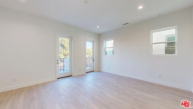 Building Photo - 8474 N. Camelia Court