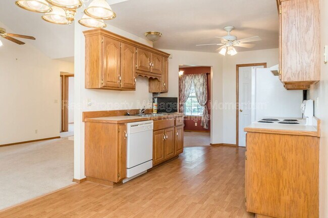 Building Photo - 3531 Leawood Ave