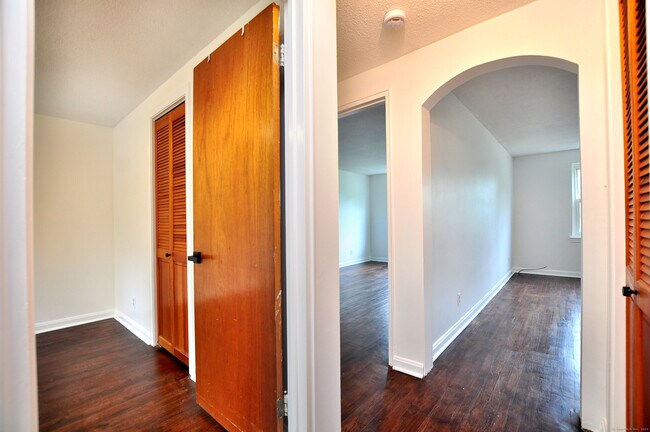 Building Photo - 1012 Trout Brook Dr