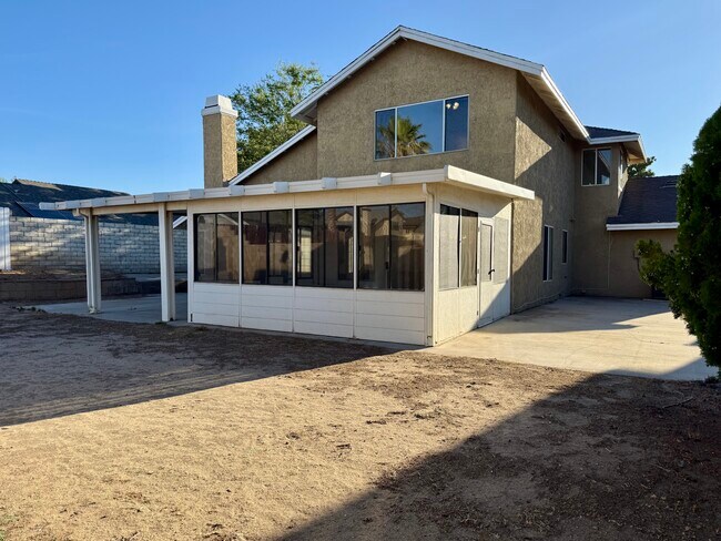Building Photo - 37416 Daybreak St
