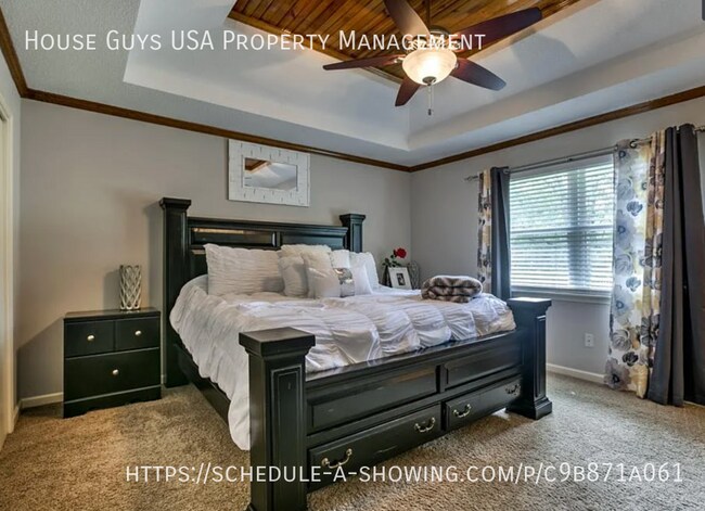 Building Photo - 420 SE Onyx Dr