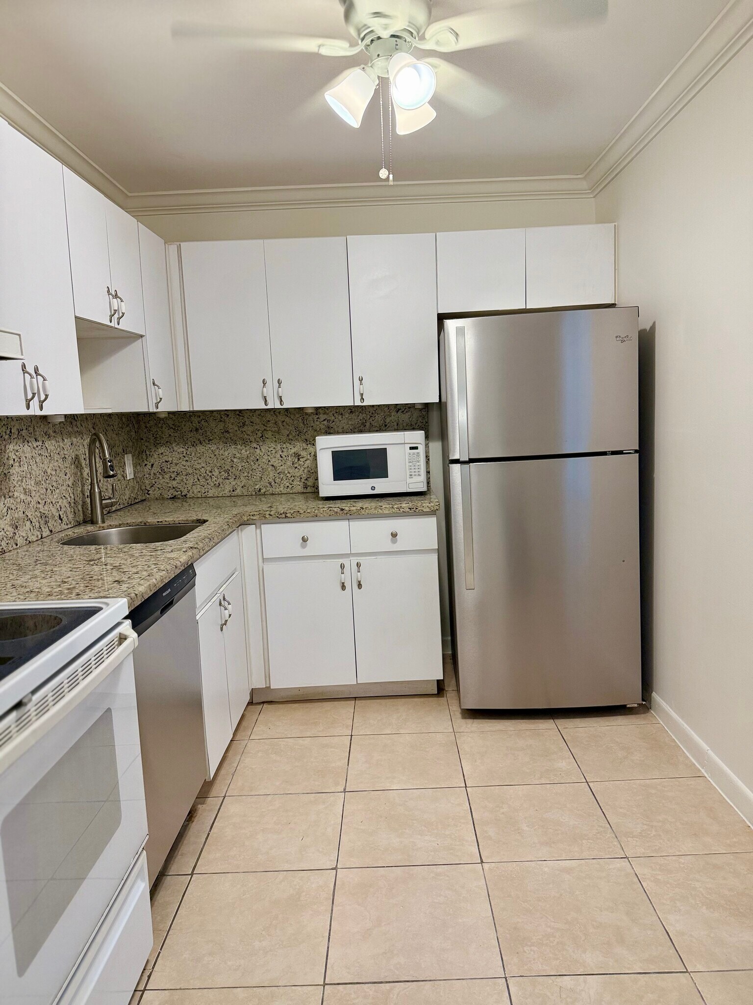 Building Photo - 8261 SW 128th St