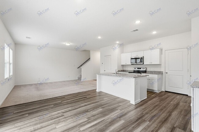 Building Photo - 1910 Washington St