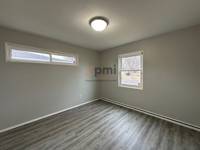 Building Photo - 3340 Kenwood St