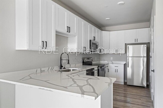 Building Photo - 948 S Corinth St Rd