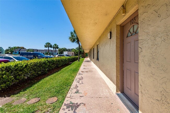 Building Photo - 9355 SW 8th St