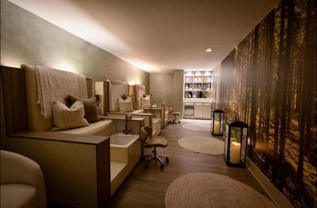 Building Photo - 1395 Brickell Ave