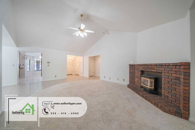 Building Photo - 2832 Howard Dr