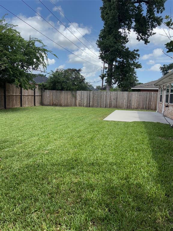 Building Photo - 15815 Whipple Tree Dr