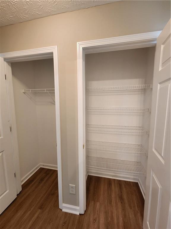 Building Photo - 3205 River Shoals Cove