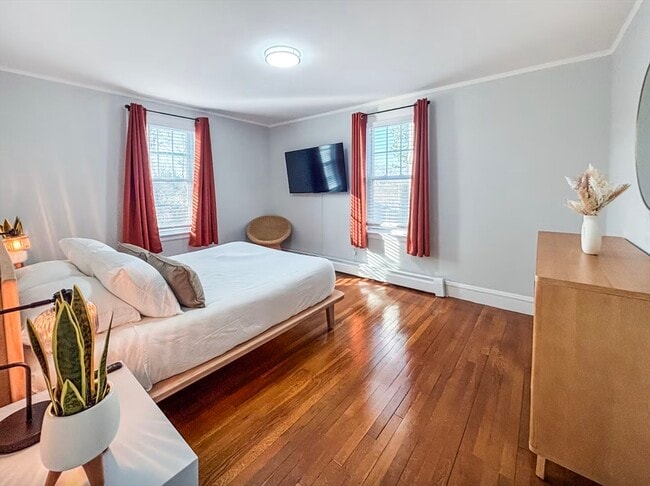 Building Photo - 65-67-67 St James Cir