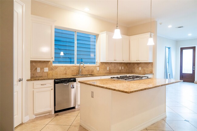 Building Photo - 1419 Colorado St