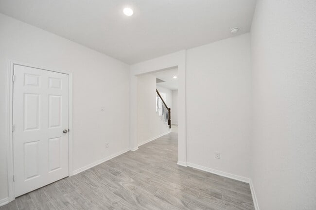 Building Photo - 17310 Rock Willow Ln