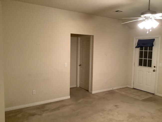 Living room - 431 Firewood Dr