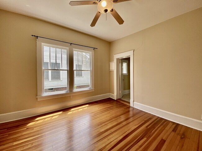 Building Photo - 1105 Virginia Ave