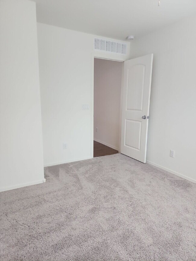 Building Photo - "Spacious 4-Bedroom Oasis in Casa Grande with 2 Full Baths – Your Perfect Home Awaits!"